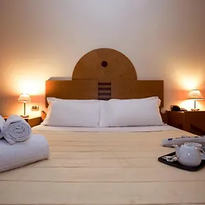 **** Hotel Penthouse Italia